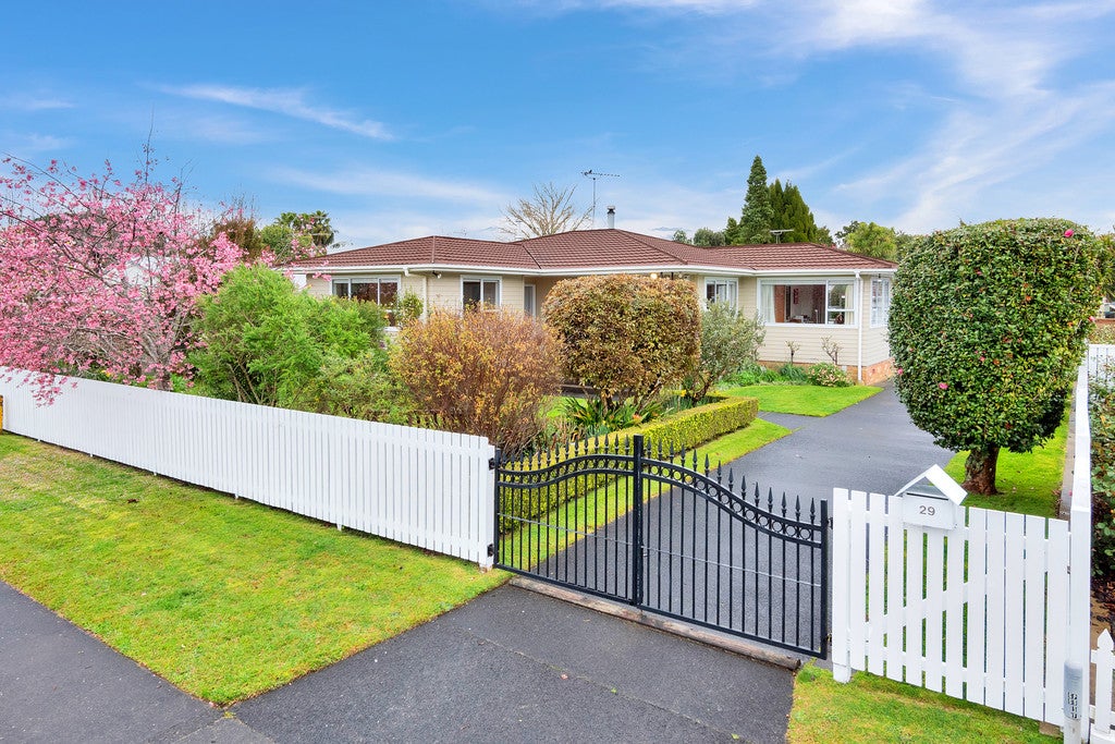29 Callis Avenue, Opaheke, Papakura - Carousel 21