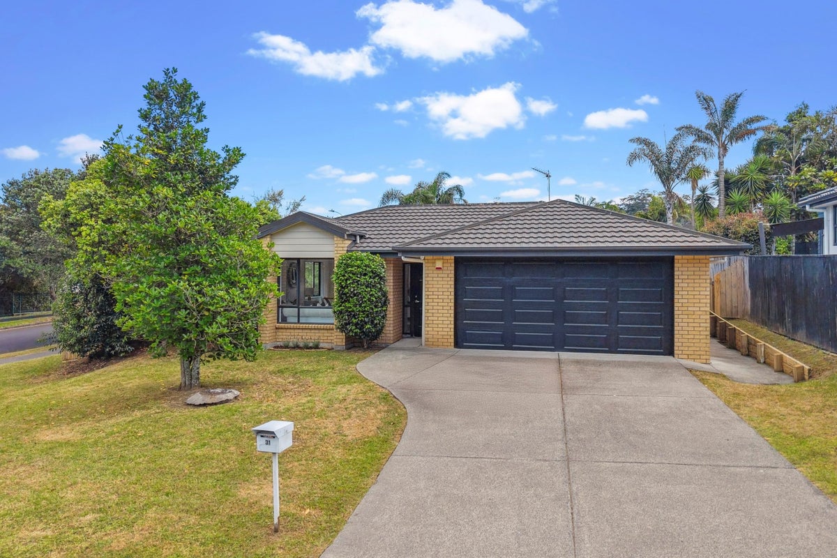 31 Admirals Court Drive, Greenhithe, Auckland - Carousel 1
