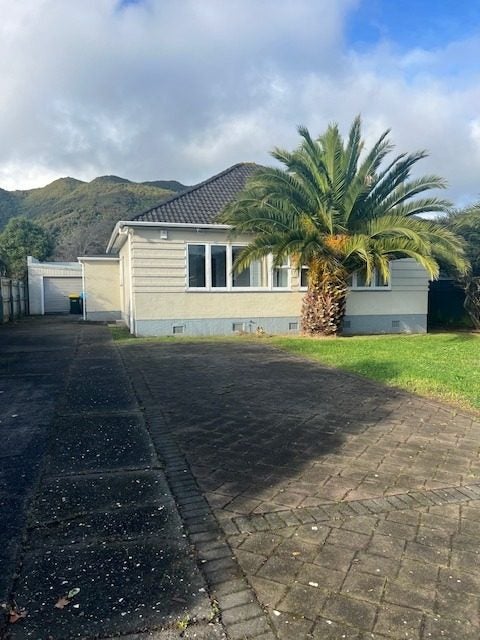 32 Haig Street, Waterloo, Lower Hutt - Carousel 1