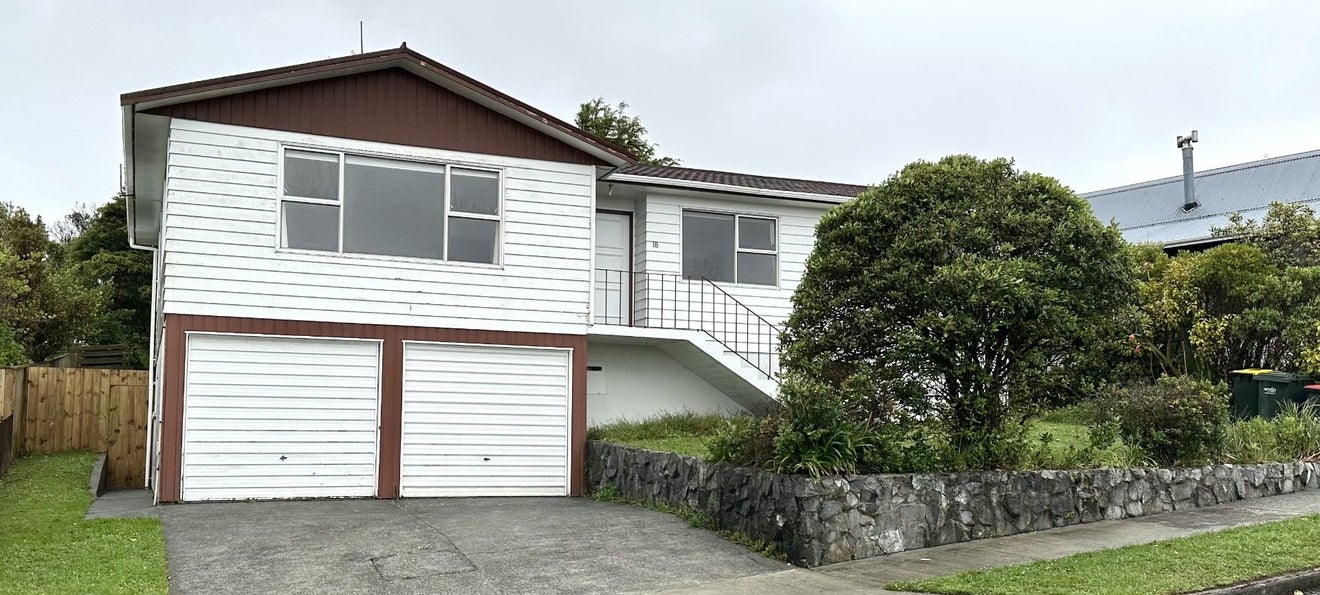 18 Oakleigh Street, Maungaraki, Lower Hutt - Carousel 1