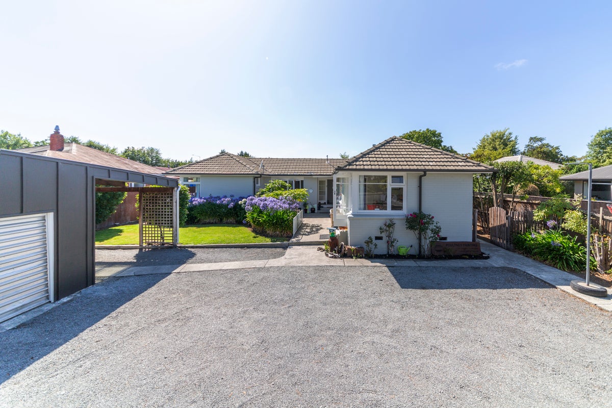 192 Main North Road, Redwood, Christchurch - Carousel 1