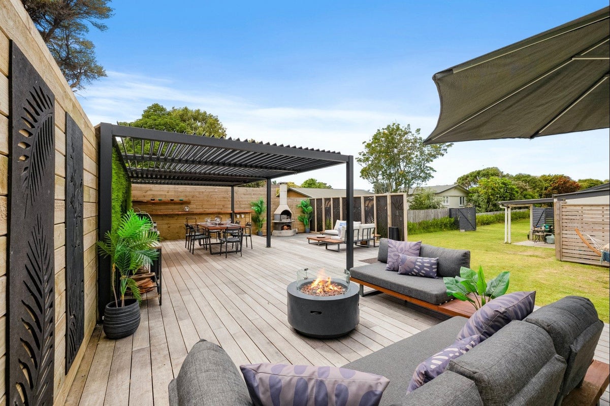 13 Holiday Crescent, Mangawhai Heads, Mangawhai - Carousel 1