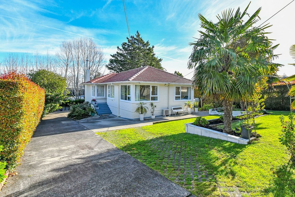 75 Ridge Road, Howick, Auckland - Carousel 1