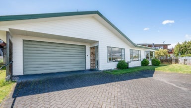 2/8 Garden Grove, Nukuhau, Taupo - Carousel 1