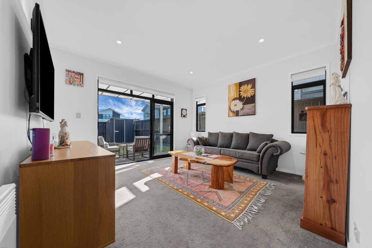 12 Hoiho Road, Pukekohe, Pukekohe - Carousel 2