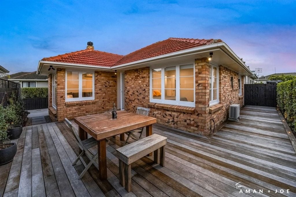 65 Neil Avenue, Te Atatu Peninsula, Auckland - Carousel 1