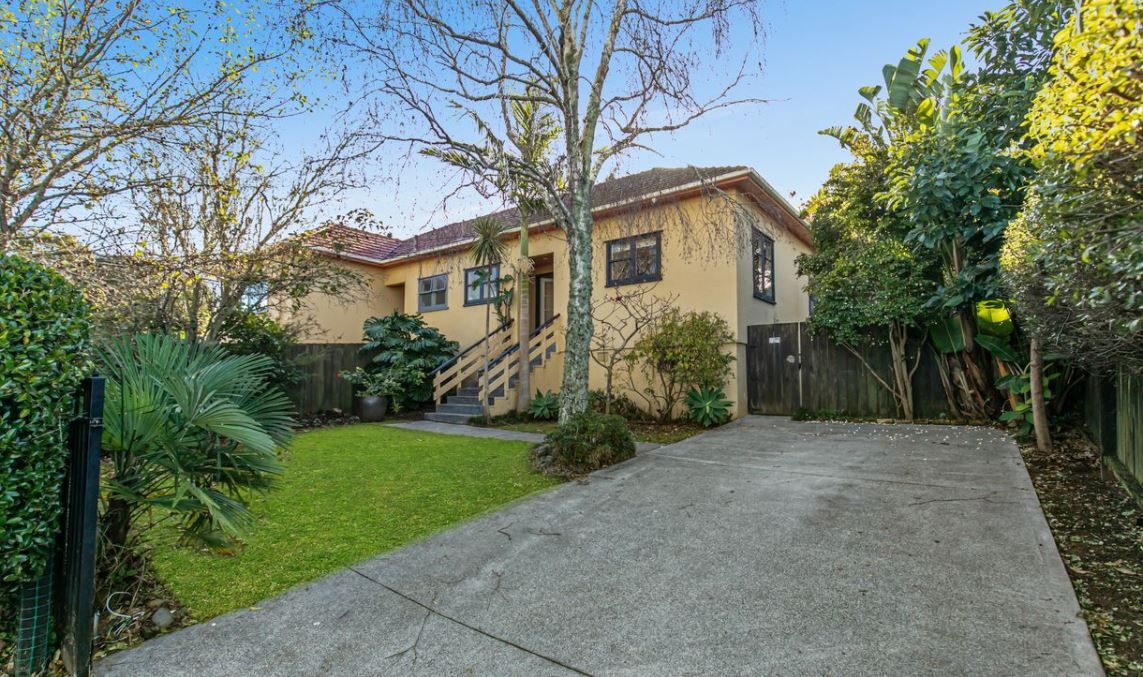 71 Athens Road, Onehunga, Auckland - Carousel 1