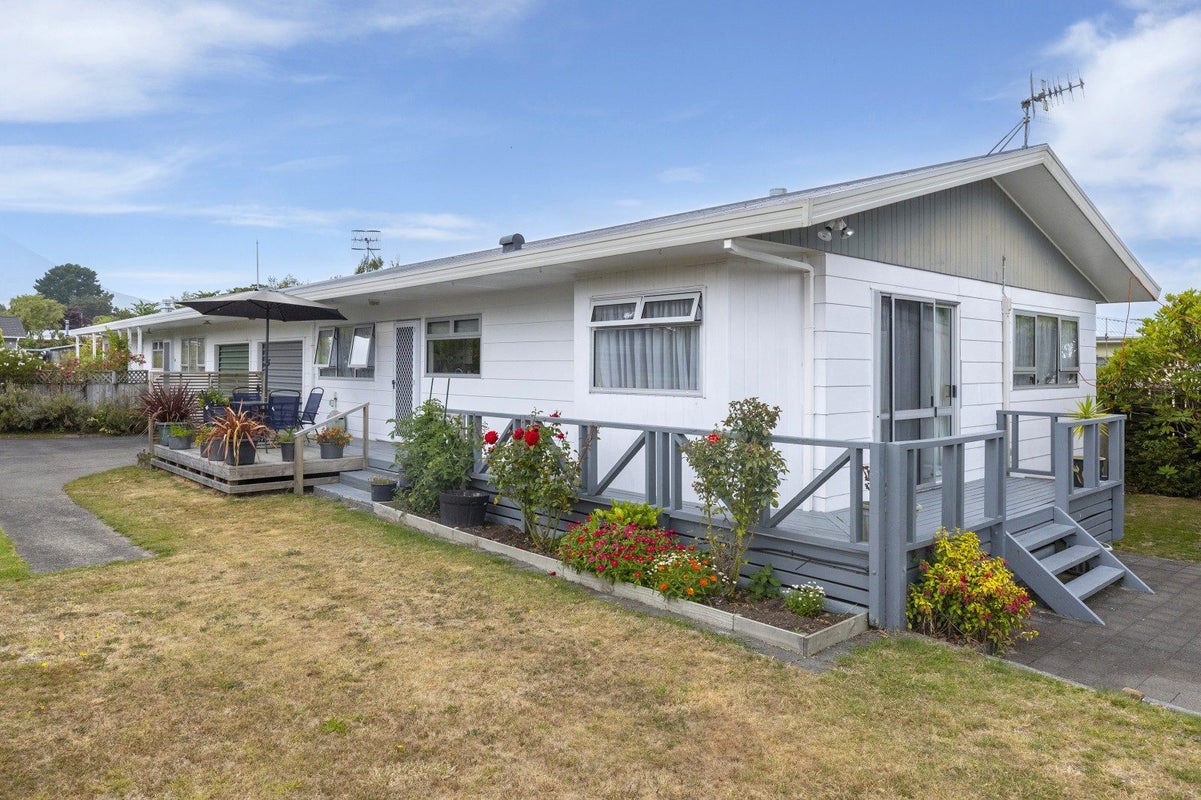 29 Arthur Crescent, Hilltop, Taupo - Carousel 1