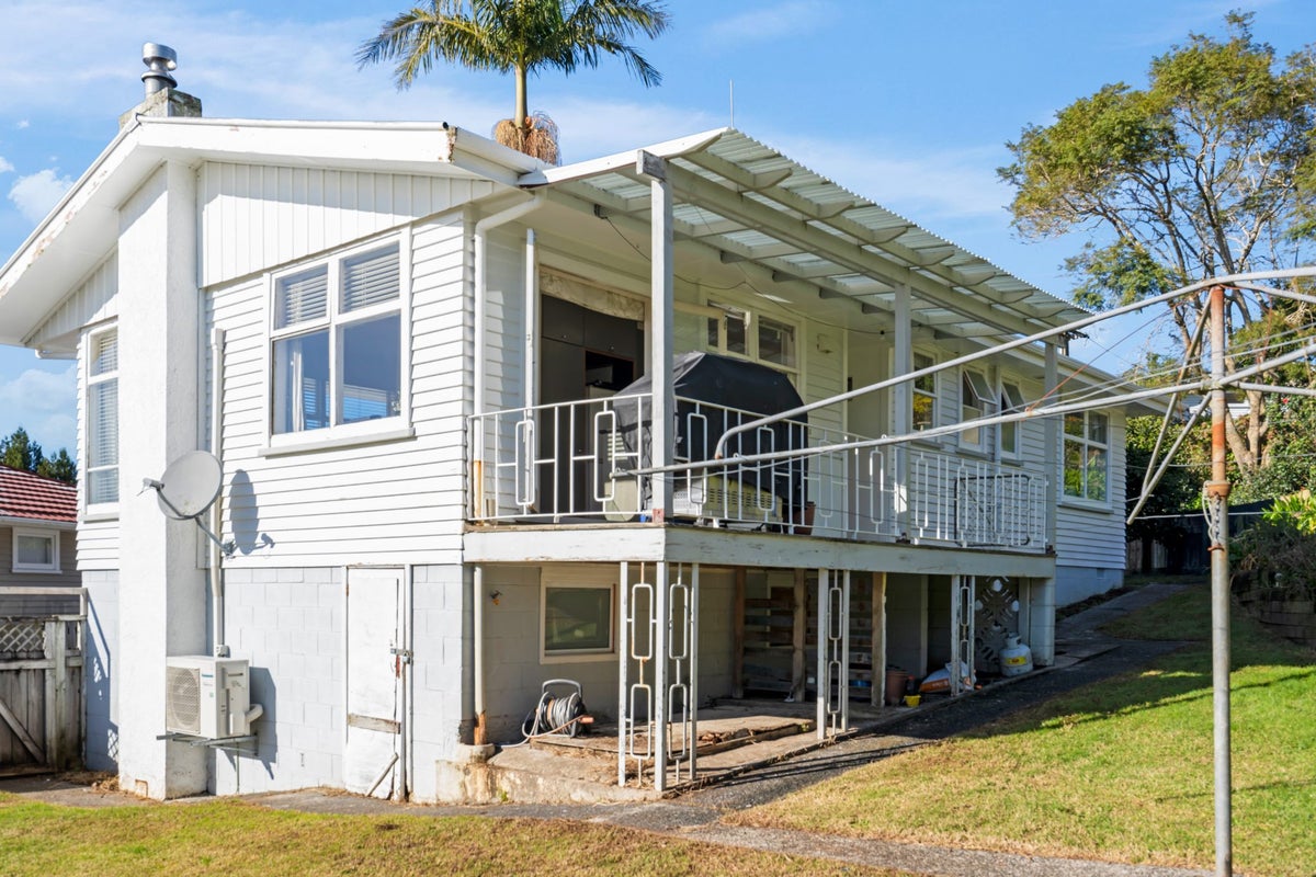 13 Cambridge Street, Kamo, Whangarei - Carousel 18
