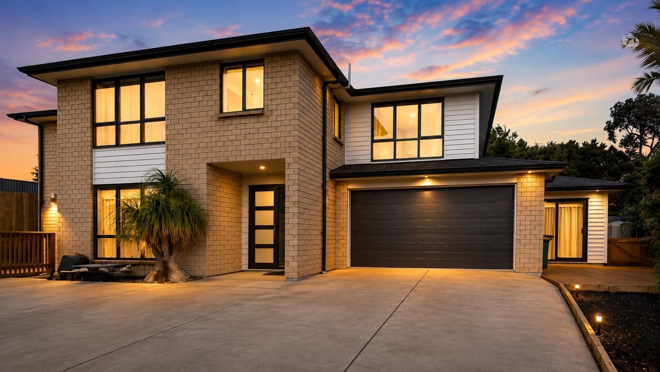 13 Cajero Place, Green Bay, Auckland - Carousel 1