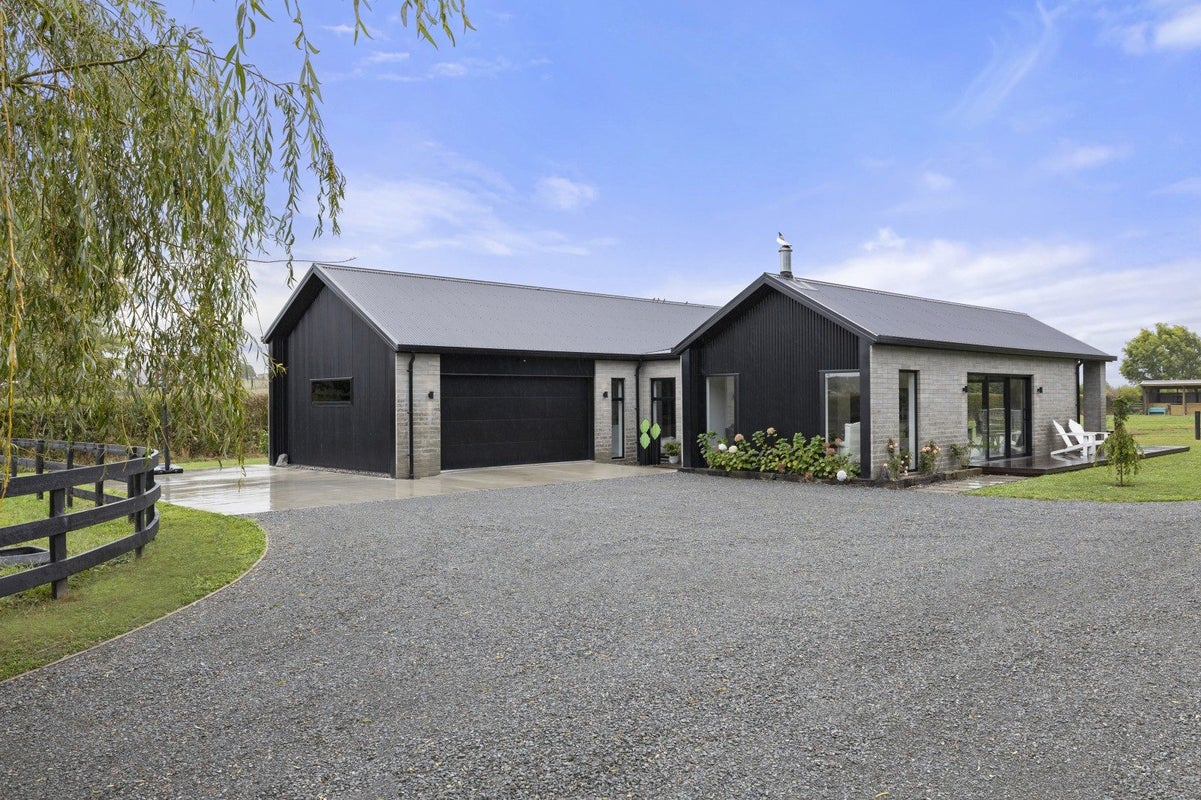 32 Gore Road, Okoroire, Tirau - Carousel 1