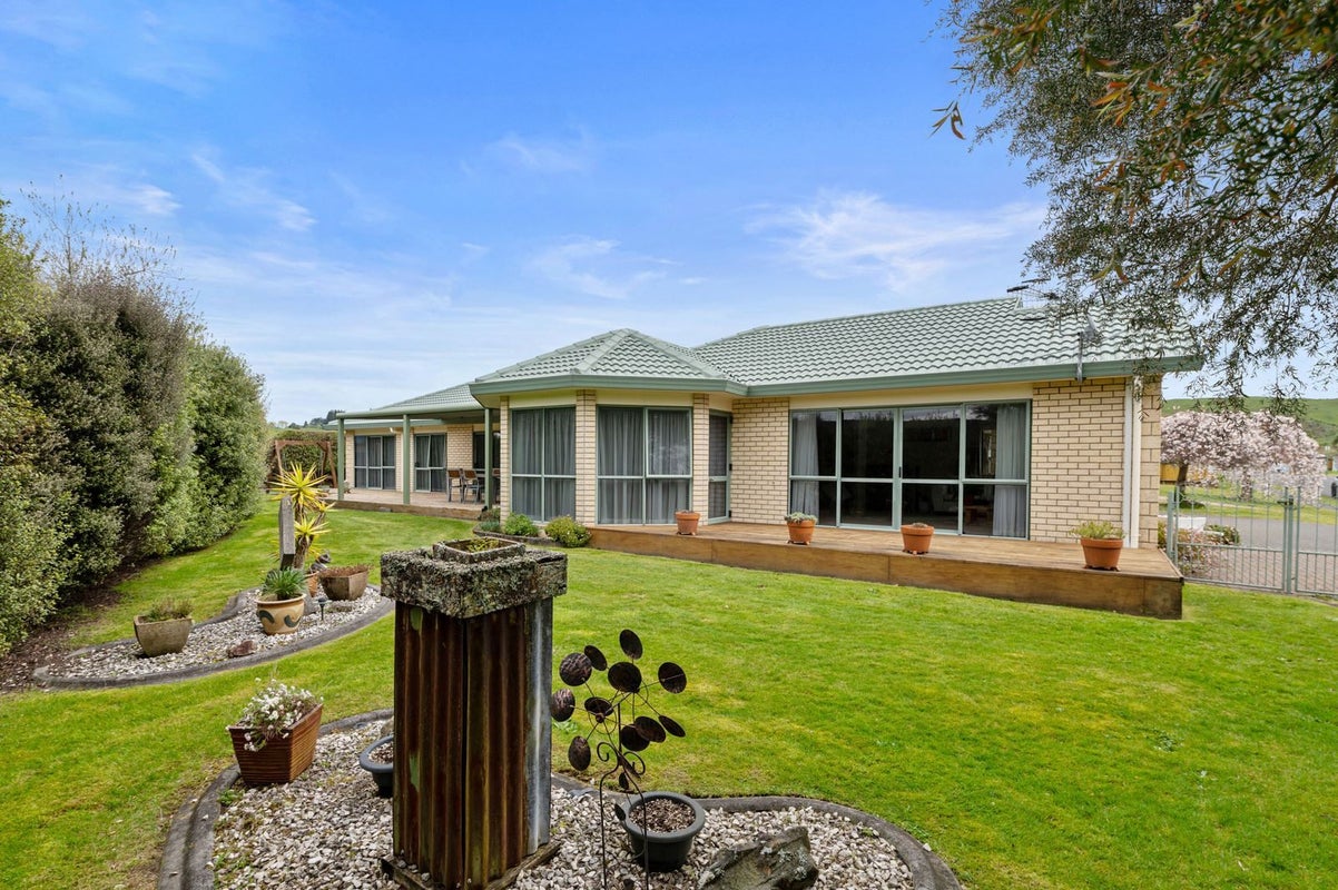 19 McCahon Drive, Pukehangi, Rotorua - Carousel 1