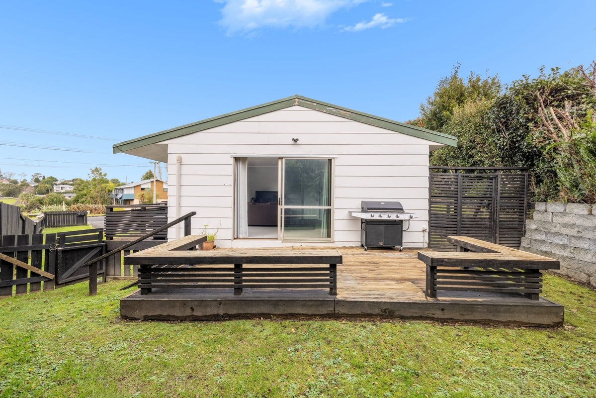 85 Greerton Road, Gate Pa, Tauranga - Carousel 23