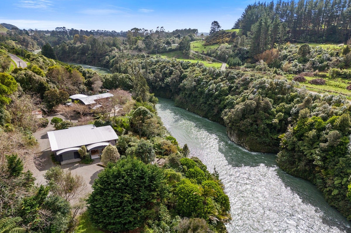787 Otaki Gorge Road, Hautere - Carousel 1