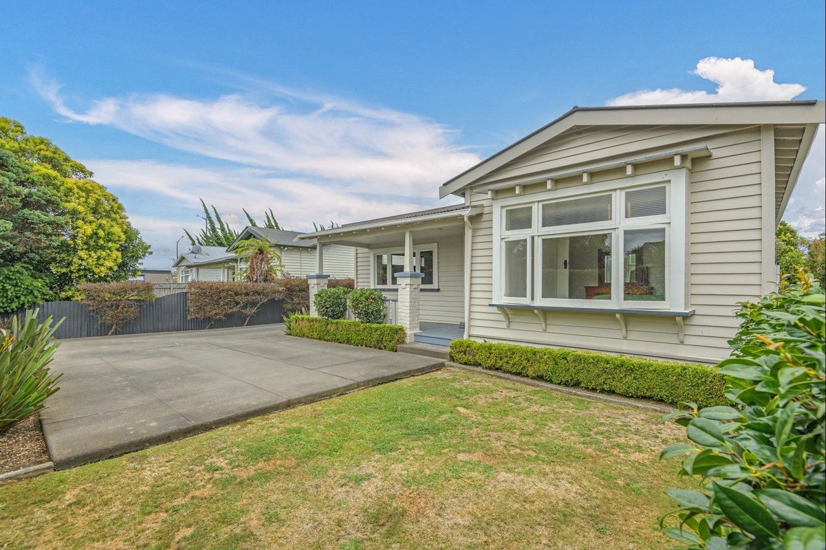92 Lyndhurst Street, Takaro, Palmerston North - Carousel 2