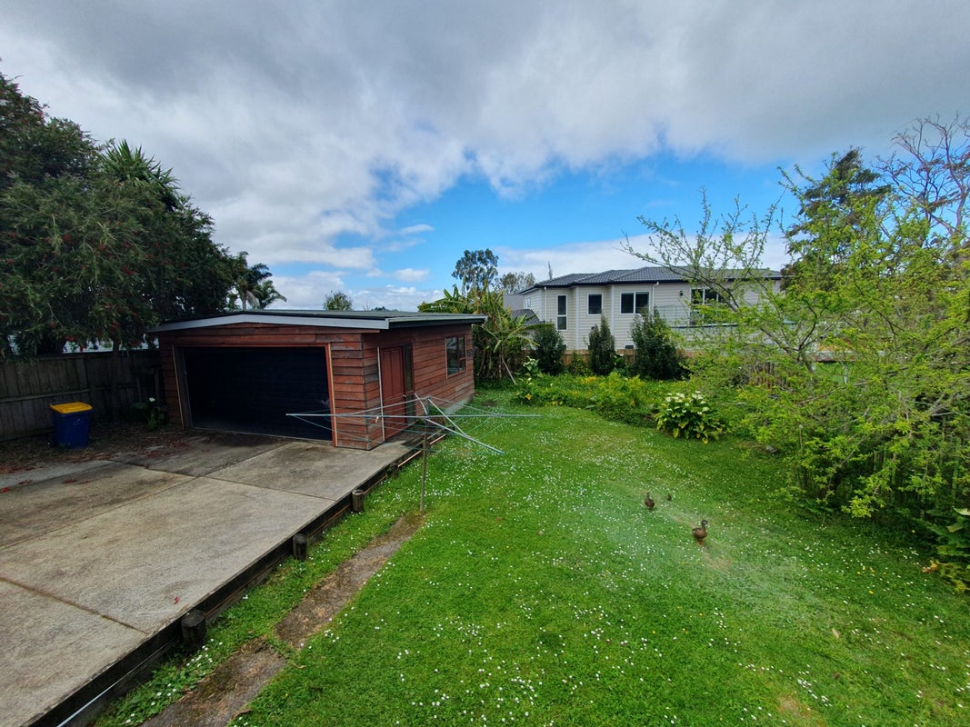 37 Hilling Street, Titirangi, Auckland - Carousel 13