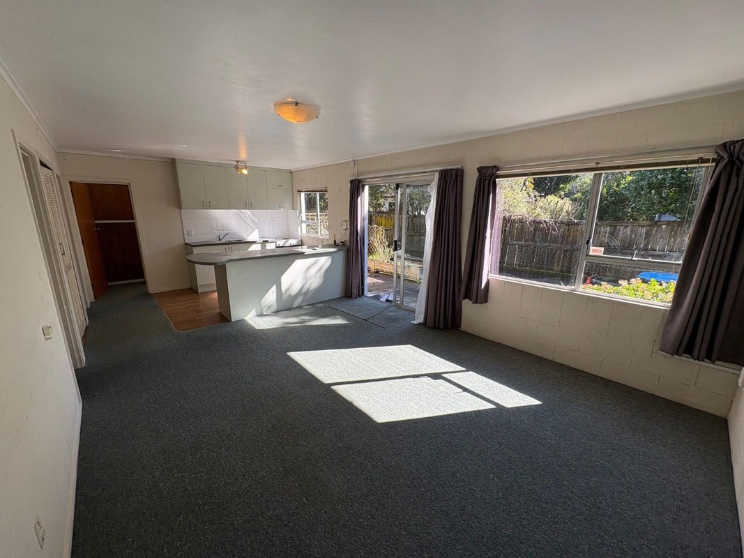 2/3 Edenvale Park Road, Mount Eden, Auckland - Carousel 2