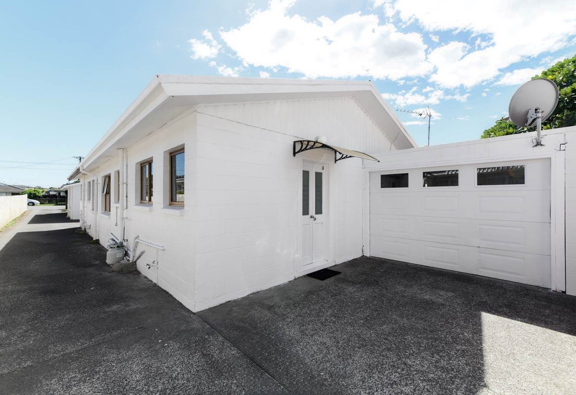 3/34 Kingsway Avenue, Sandringham, Auckland - Carousel 1