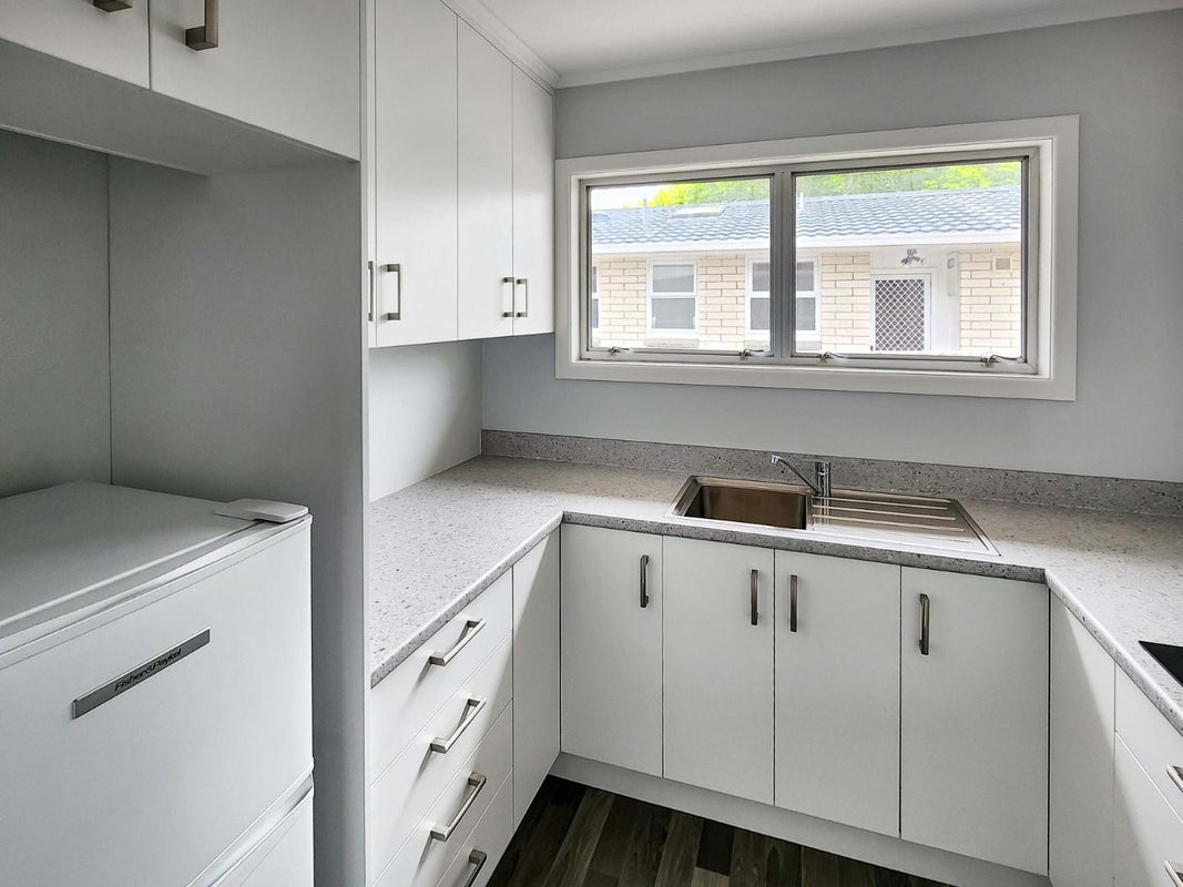 2 Ferretti Grove, Avalon, Lower Hutt - Carousel 2