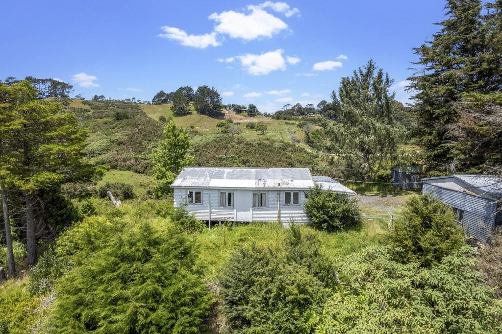 30 Coulter Road, Swanson, Auckland - Carousel 13
