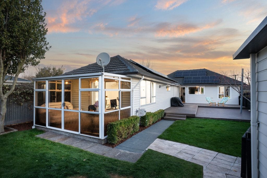 9 Dunedin Street, Redwood, Christchurch City, Canterbury - Carousel 1