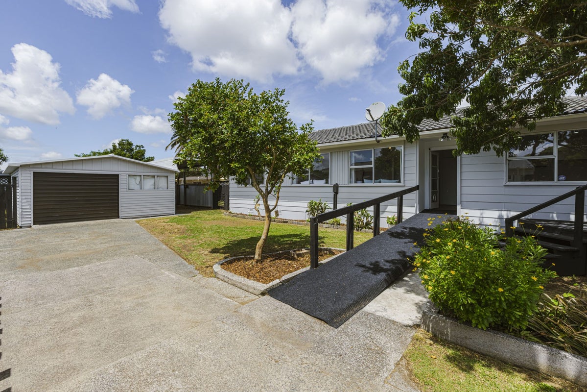 31 Wordsworth Road, Manurewa, Auckland - Carousel 1