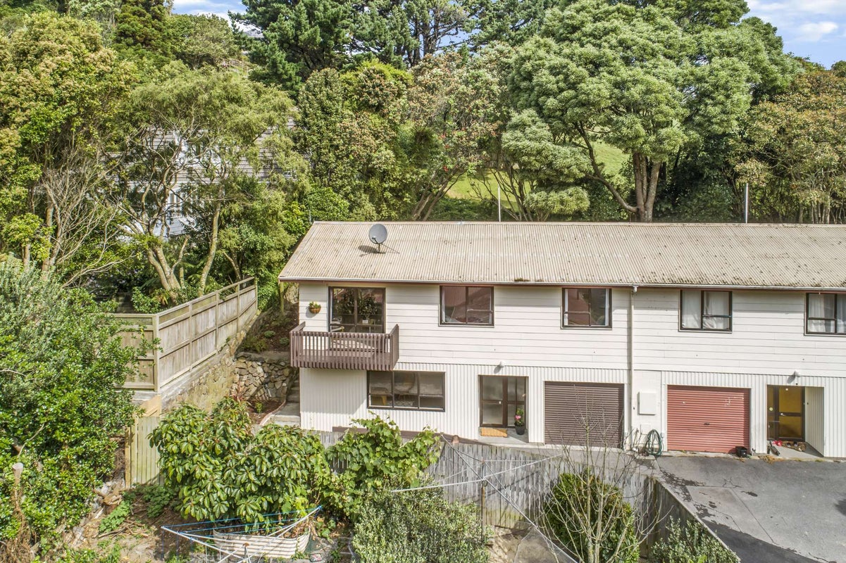 72A Newlands Road, Newlands, Wellington - Carousel 1