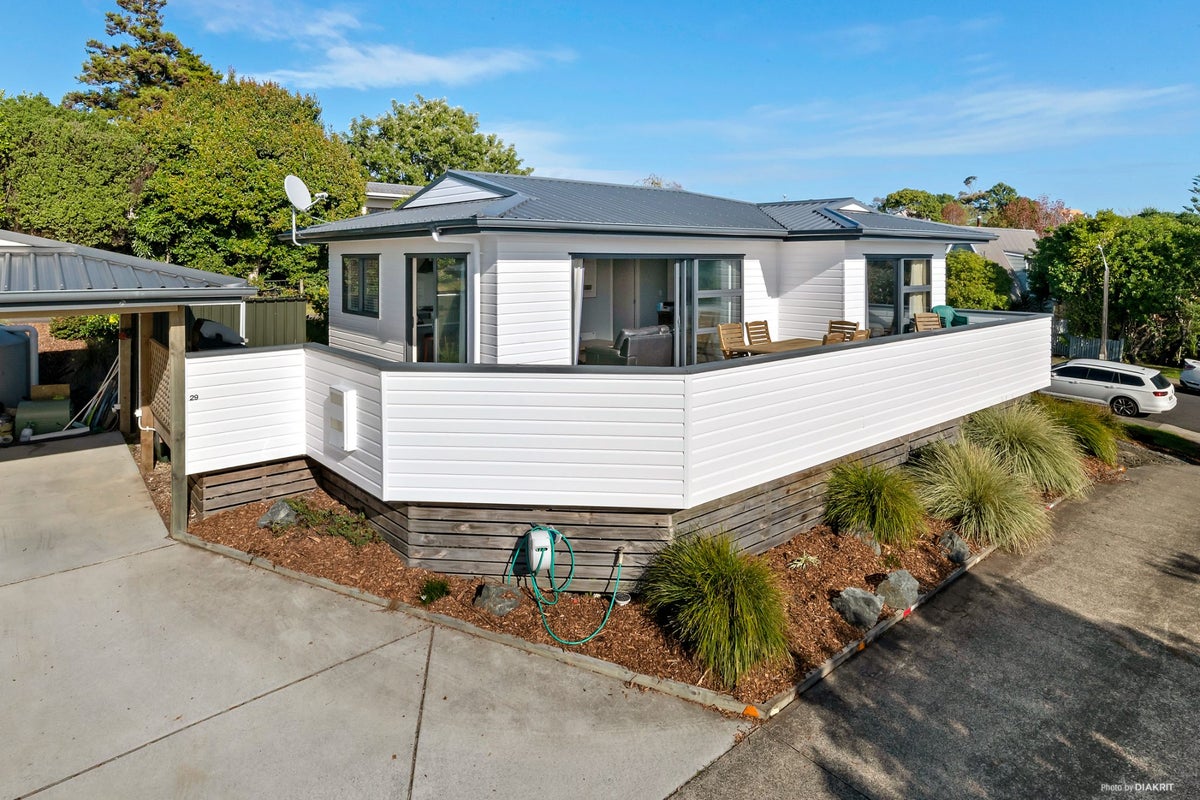29 Gledstane Road, Stanmore Bay, Whangaparaoa - Carousel 1