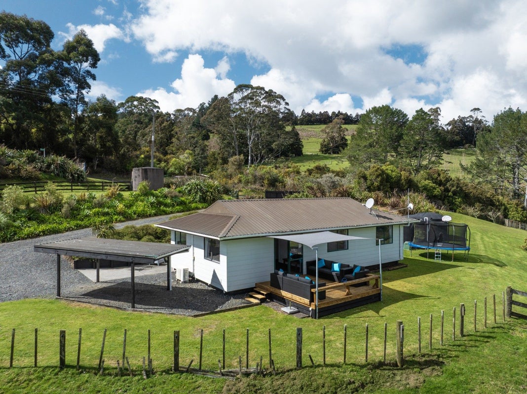 151 CHAMBERLAIN RD - Carousel 2