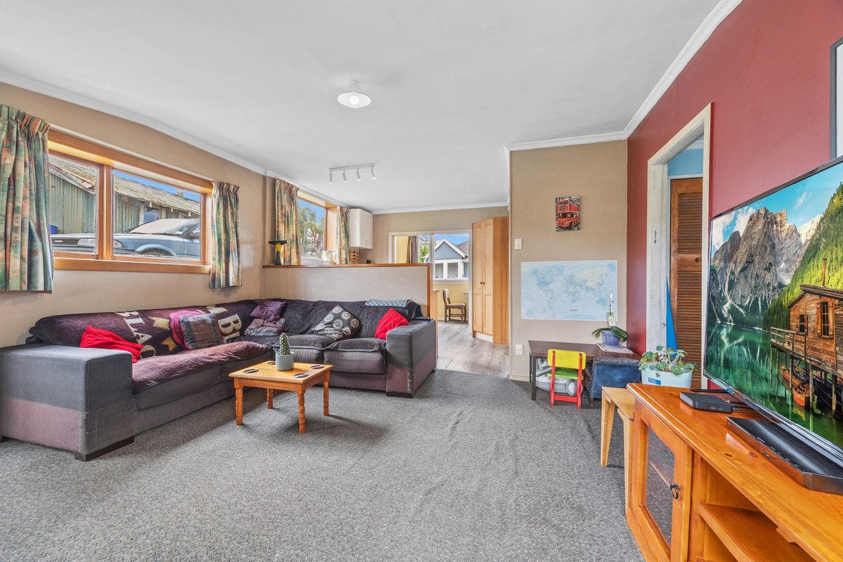 11 Catherine Street, Caversham, Dunedin - Carousel 2