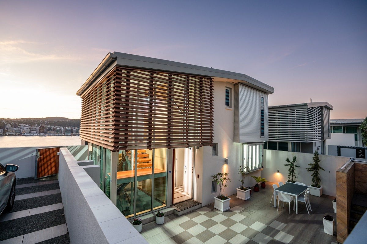 26 The Crescent, Roseneath, Wellington - Carousel 1
