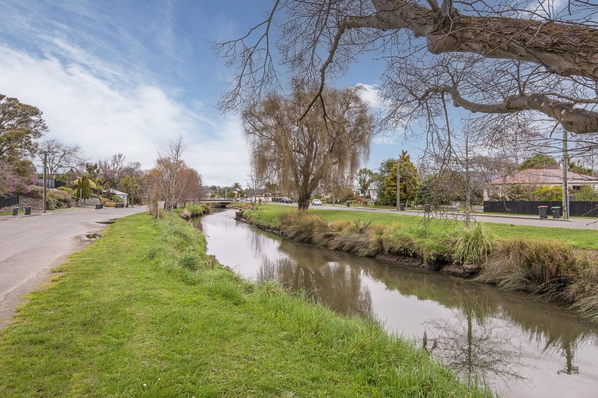 231 Fifield Terrace, Opawa, Christchurch - Carousel 21