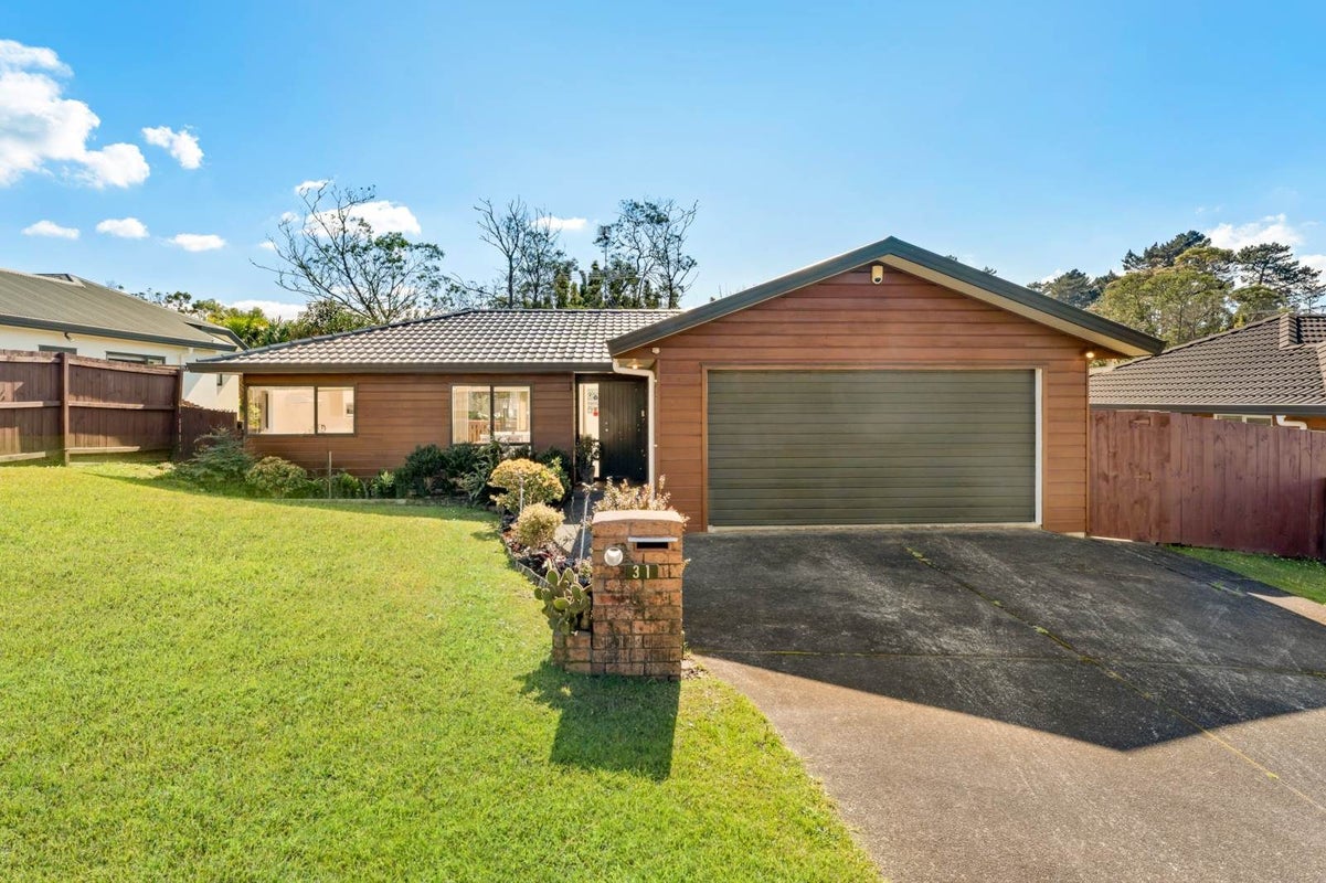 31 Zefiro Drive, Massey, Auckland - Carousel 1