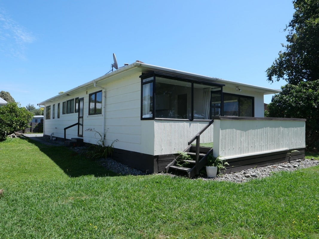 39 Manawa Avenue, Raumati Beach, Paraparaumu - Carousel 2