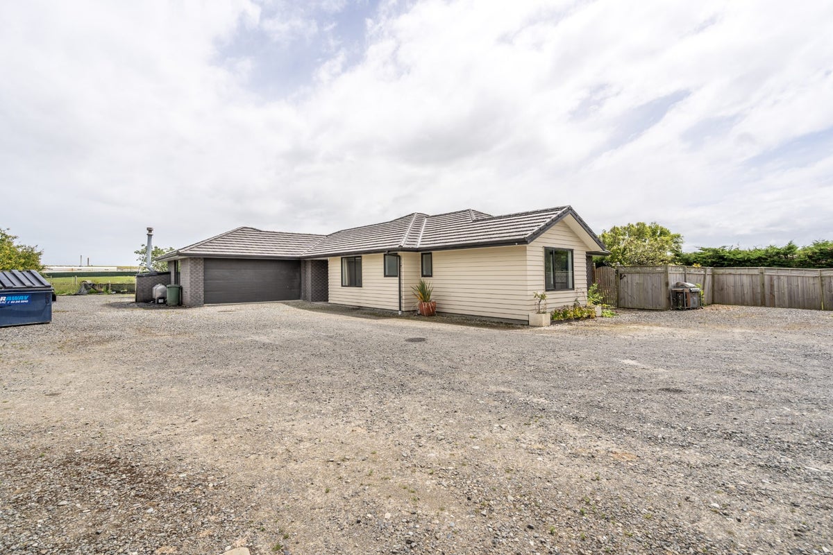 237 Steel Road, Lorneville, Invercargill - Carousel 25