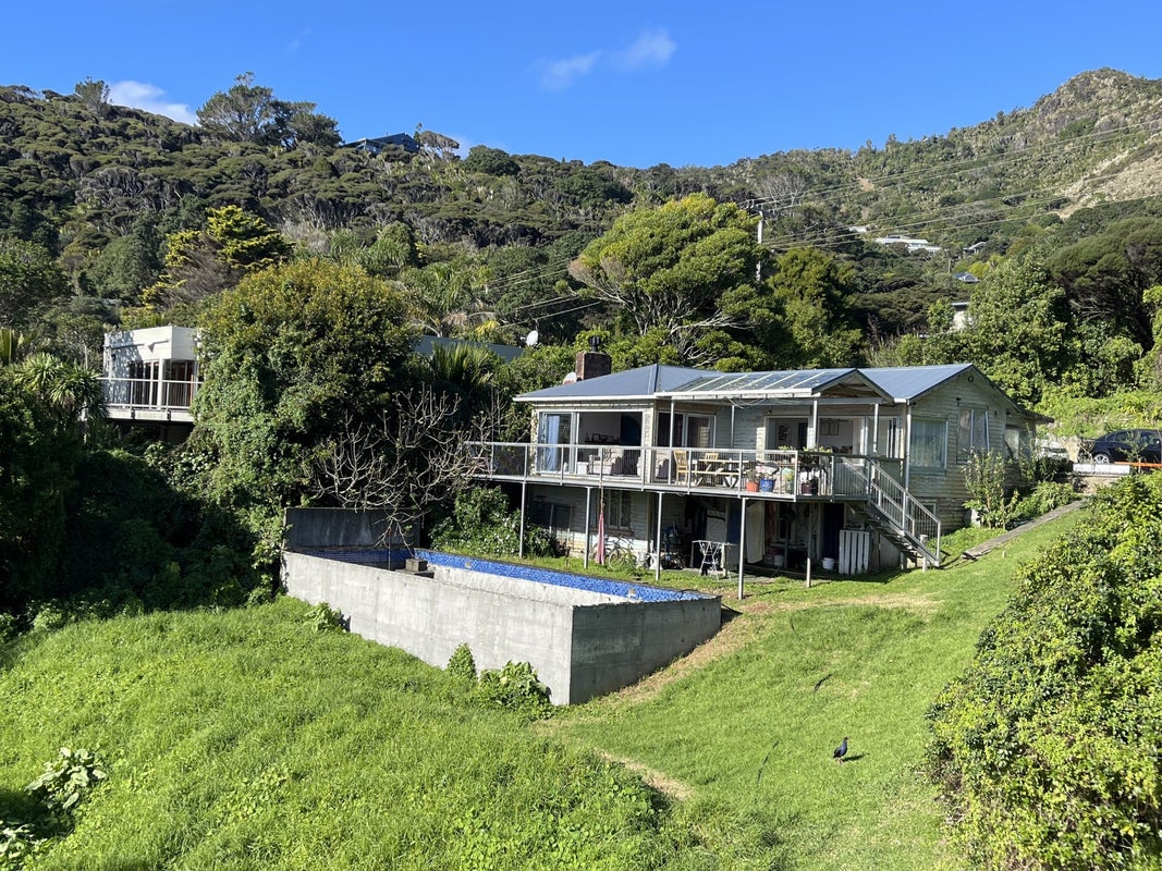 57 Seaview Road, New Lynn - Carousel 2