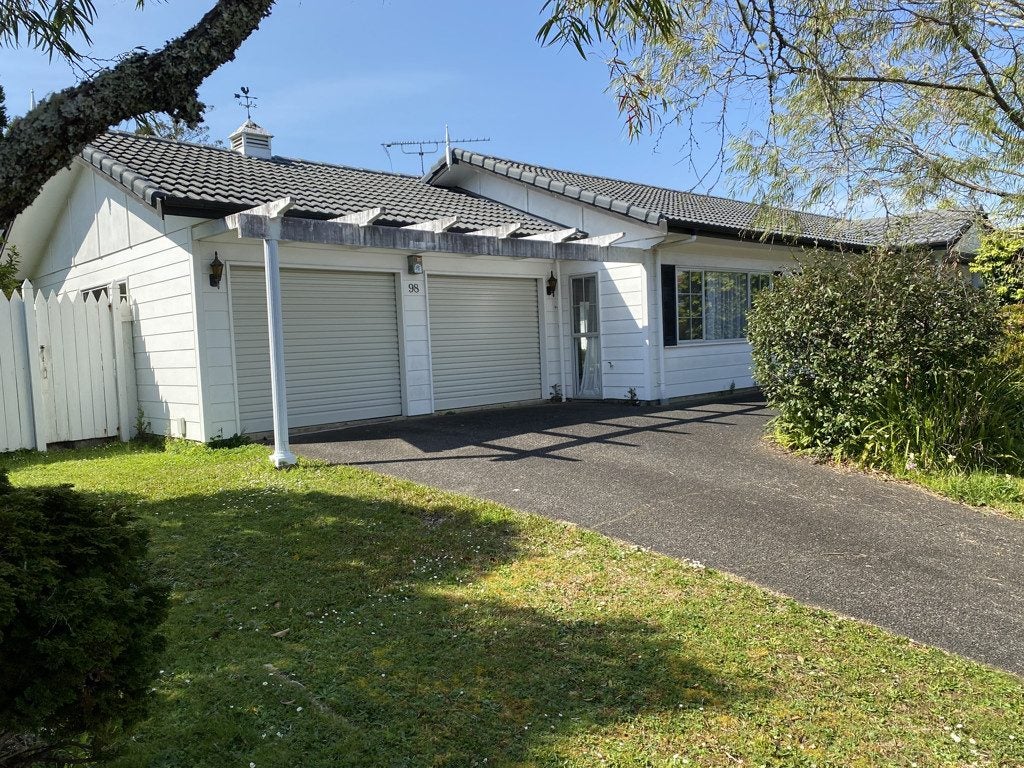98 Chelsea View Drive, Chatswood, Auckland - Carousel 1
