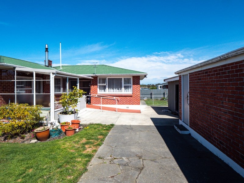 8 Hill View Crescent, Highfield, Timaru - Carousel 12