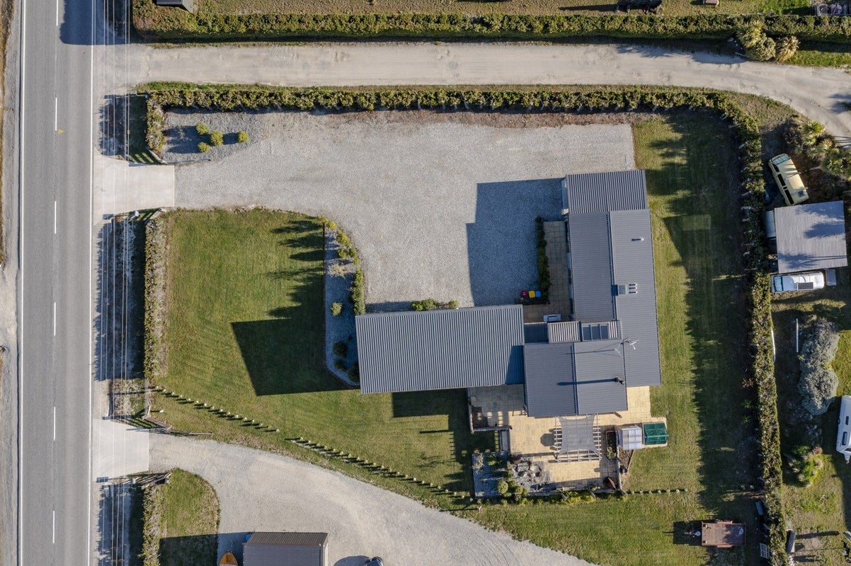 911 Aubrey Road, Albert Town, Wanaka - Carousel 21