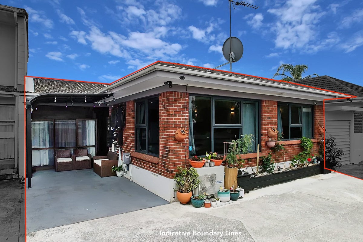 2/21 Glen Avenue, Papatoetoe, Auckland - Carousel 1
