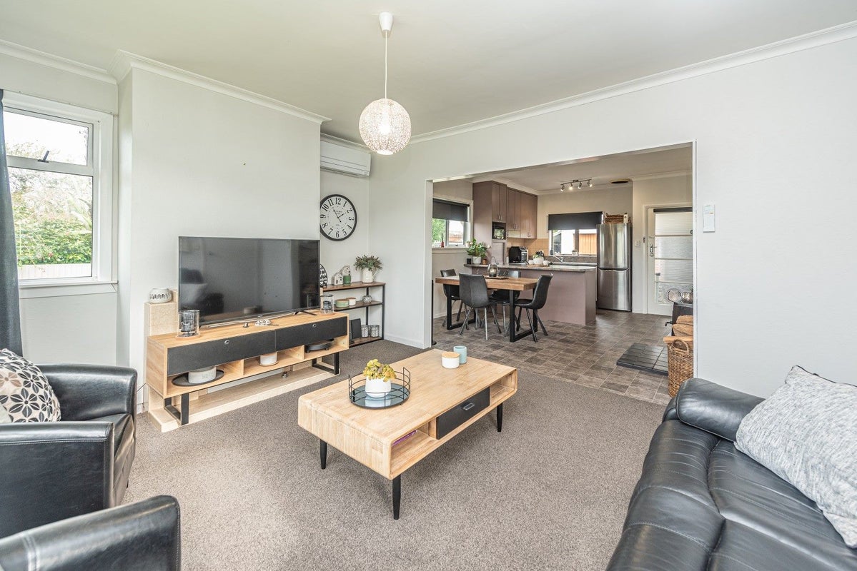 17 Kells Avenue, Aramoho, Whanganui - Carousel 2