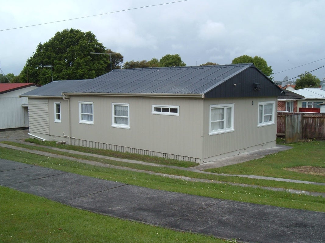 1/49 Miro Street, New Lynn, Auckland - Carousel 1
