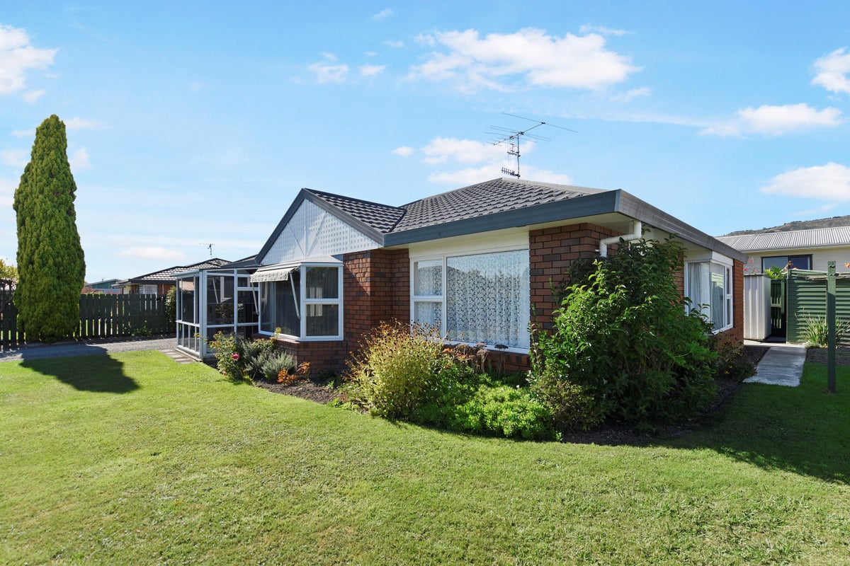 32A Croucher Street, Richmond - Carousel 1