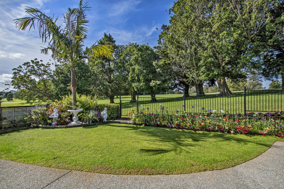 30 Lochiel Place, Kamo, Whangarei - Carousel 1