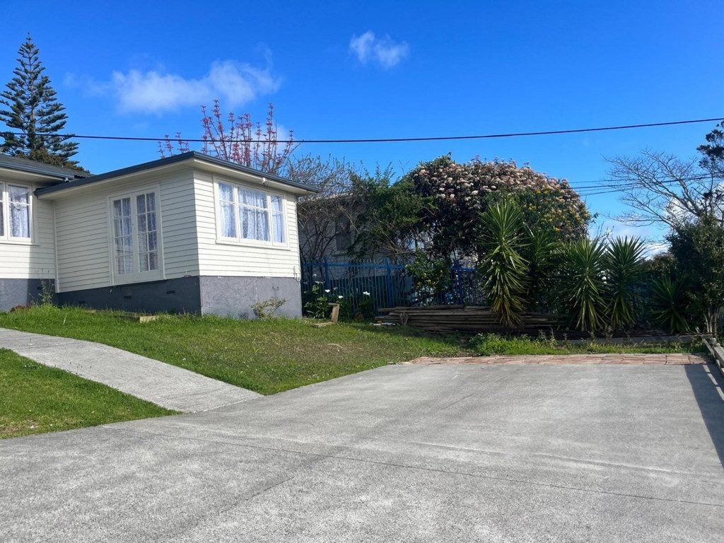 60 Farquhar Road, Glendene, Auckland - Carousel 2