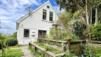 39 Heke Street, Ngaio, Wellington - Carousel 1