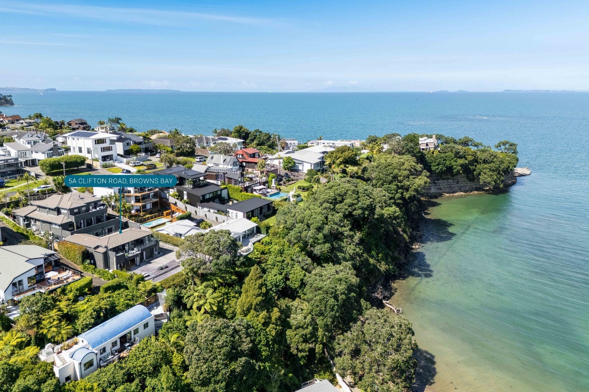 5A Clifton Road, Browns Bay, Auckland - Carousel 2