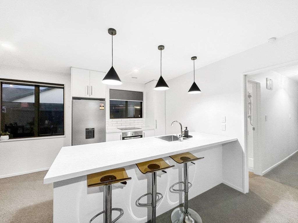 8 Reserve Close, Woolston, Christchurch - Carousel 2