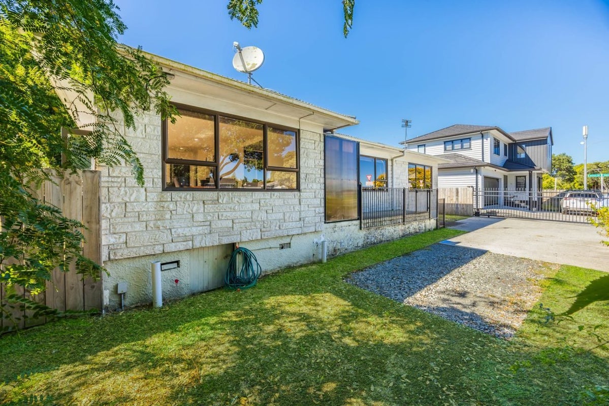 506 Weymouth Road, Weymouth, Auckland - Carousel 1
