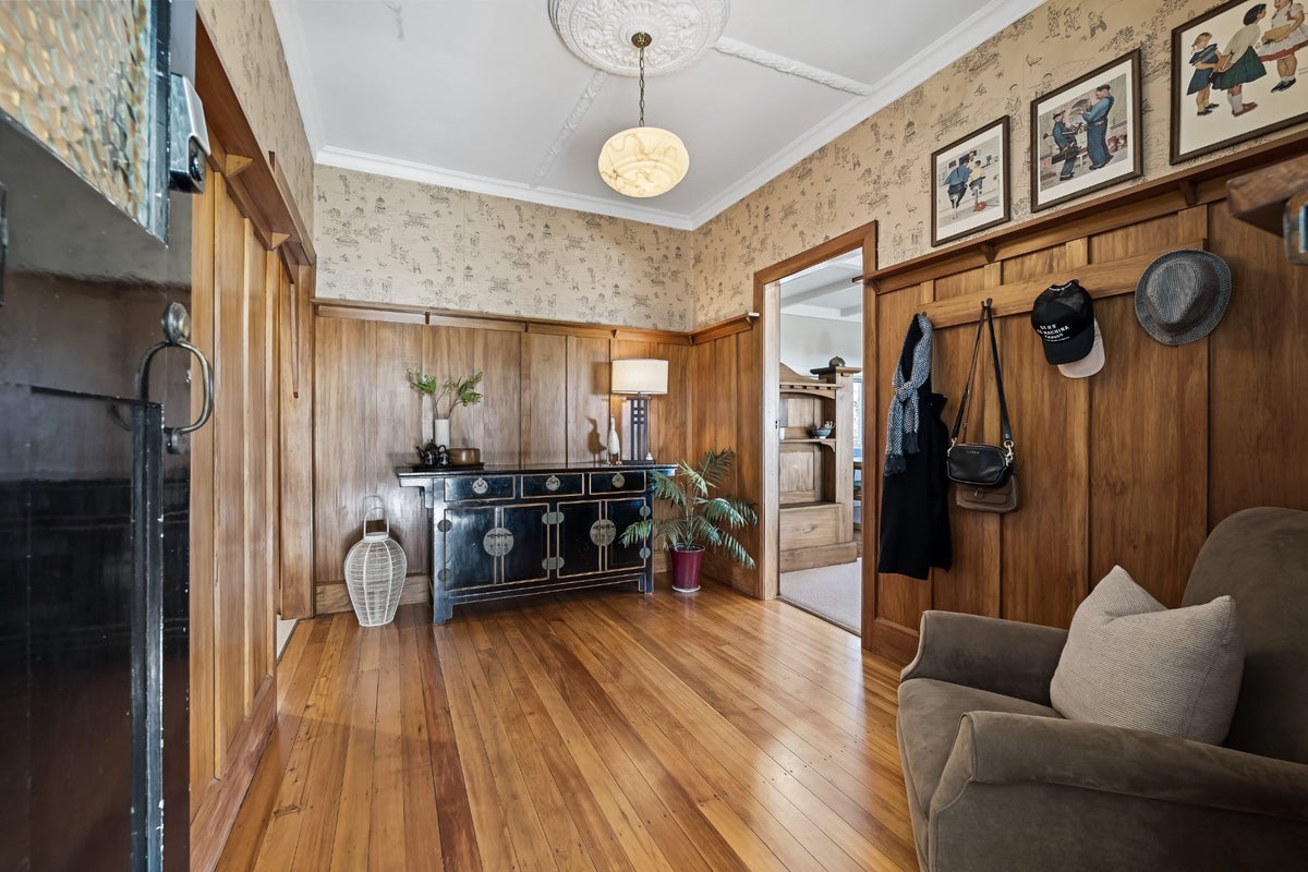 83 Carrington Street, Lower Vogeltown, New Plymouth - Carousel 2